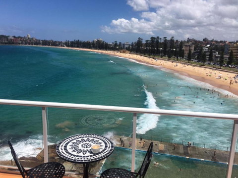 Manly Waterfront Beach Stay - Accommodation Rockhampton 0
