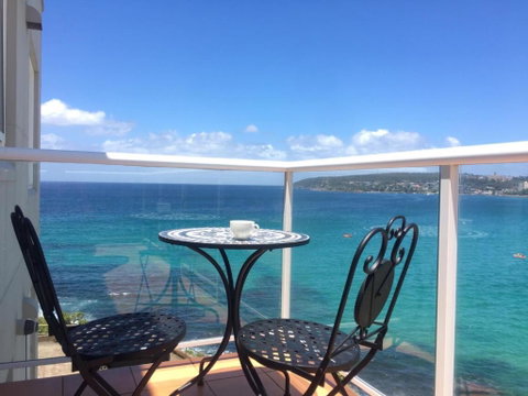 Manly Waterfront Beach Stay - Accommodation Rockhampton 1
