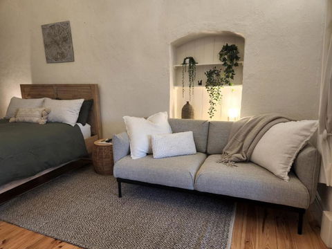 Marananga Cottages - Accommodation Rockhampton 2