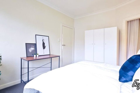 MCG 1BR Apartment For Family - Accommodation Rockhampton 1