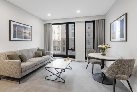 Meriton Suites Melbourne - Accommodation Rockhampton 0