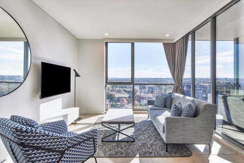Meriton Suites Liverpool - Accommodation Rockhampton 0