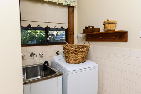 Miriams Cottage - Accommodation Rockhampton 2