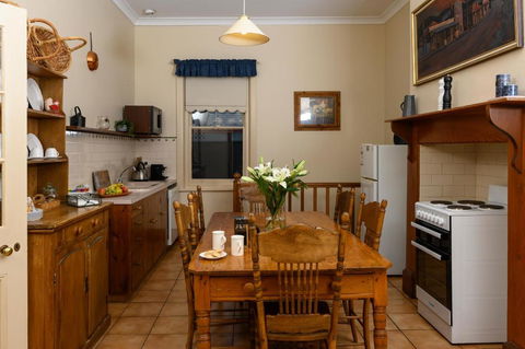 Miriams Cottage - Accommodation Rockhampton 1