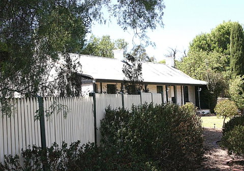 Miss Mabel Cottage - Accommodation Rockhampton 1