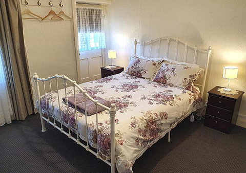 Miss Mabel Cottage - Accommodation Rockhampton 3