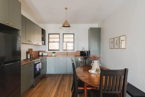 Modern 3-Bed Coastal Escape - Accommodation Rockhampton 0