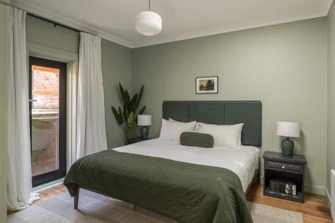 Modern 3-Bed Coastal Escape - Accommodation Rockhampton 1