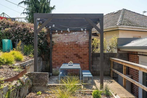 Modern 3-Bed Coastal Escape - Accommodation Rockhampton 2