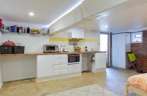 Modern & Homely Comfort - Accommodation Rockhampton 3