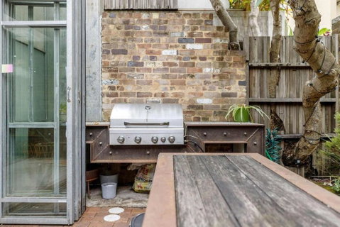 Modern & Stylish 3BR In Redfern - Accommodation Rockhampton 1