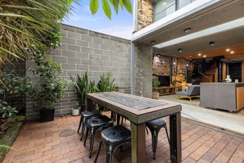 Modern & Stylish 3BR In Redfern - Accommodation Rockhampton 3