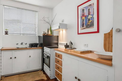 Modern City-Fringe Apartment In New Town - Accommodation Rockhampton 3