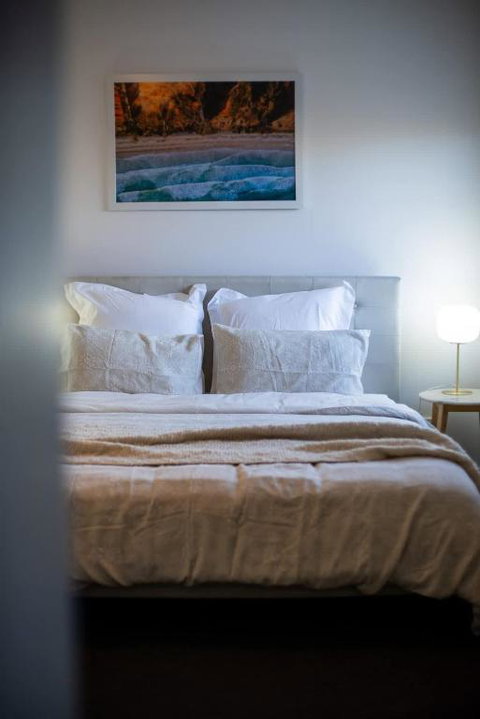 Modern Townhouse, Close To Beach - Accommodation Rockhampton 2