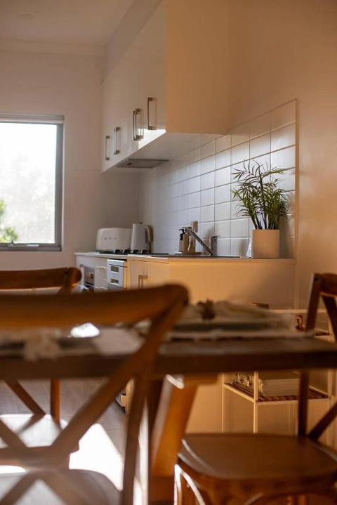 Modern Townhouse, Close To Beach - Accommodation Rockhampton 3