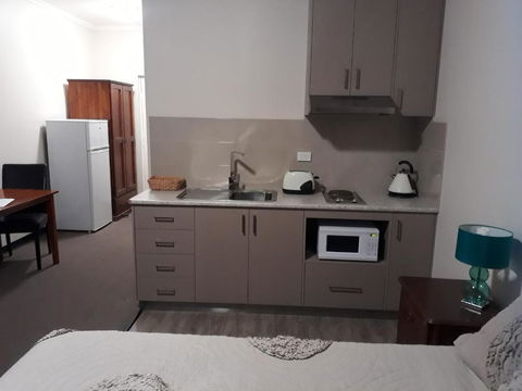 Moe Motor Inn - Contactless 24 Hour Checkinn Available - Accommodation Rockhampton 3