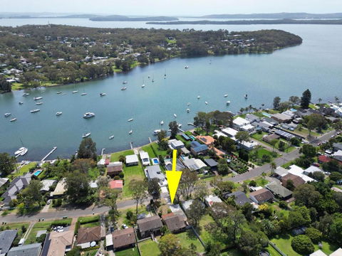 NEW PropertyBreezy Bayside Haven At Brightwaters - Accommodation Rockhampton 0