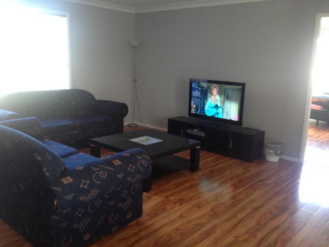 Mystic Blue And Green Meadow - Accommodation Rockhampton 1