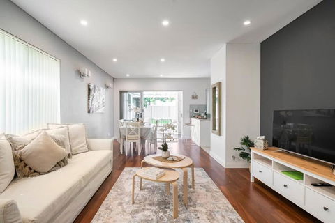 NEW Furnish, 3 Min SYD Airport, 1 Min Walk Beach - Accommodation Rockhampton 3