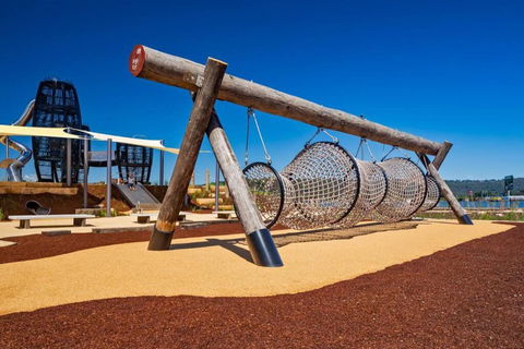 NEW Sailors Cove Pet Friendly - Accommodation Rockhampton 3
