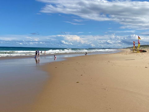NEW Upmarket OCEAN 3Bed 2Bath Unit - 250m 2 BUDDINA BEACH! - Accommodation Rockhampton 1