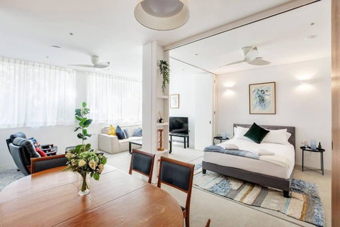 New York Warehouse Style In A Modern Passive House - Accommodation Rockhampton 1