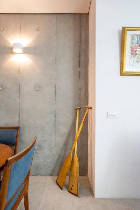 New York Warehouse Style In A Modern Passive House - Accommodation Rockhampton 3