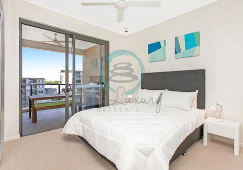 NEW - ZEN AT THE WATERFRONT - Luxury Waterfront Holiday Home For Families & Friends - Accommodation Rockhampton 2