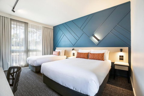 Nightcap At Sandown Park Hotel - Accommodation Rockhampton 0