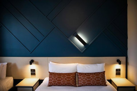 Nightcap At Sandown Park Hotel - Accommodation Rockhampton 1