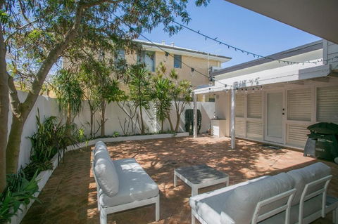 NOR214 - Northstead Coastal Charm - Accommodation Rockhampton 0