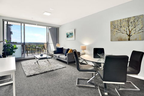 North Sydney Large Two Bedroom MIL2302 - Accommodation Rockhampton 0