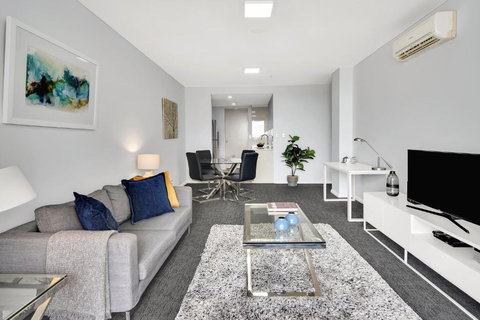 North Sydney Large Two Bedroom MIL2252402 - Accommodation Rockhampton 0
