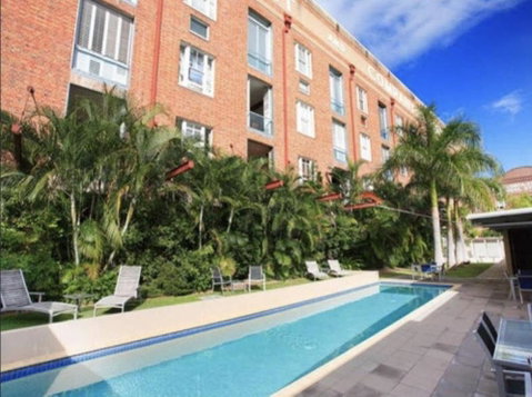 NYC In Teneriffe! - Accommodation Rockhampton 1