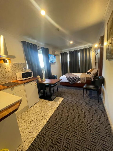 Oakleigh House - Accommodation Rockhampton 3