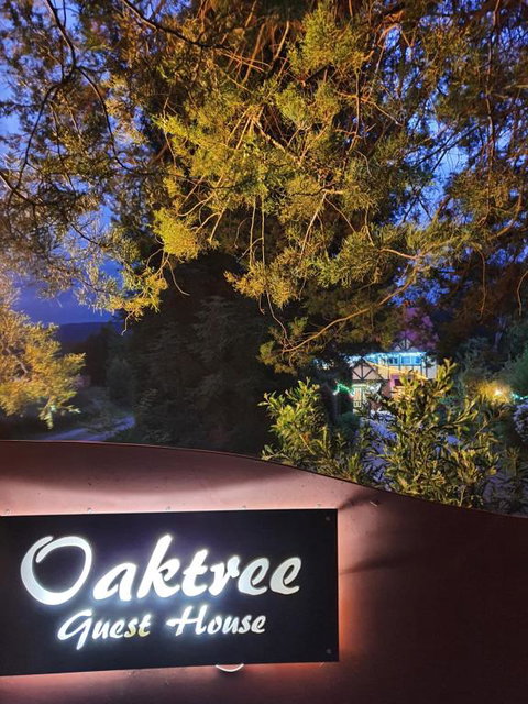 Oaktree Guest House - Accommodation Rockhampton 2