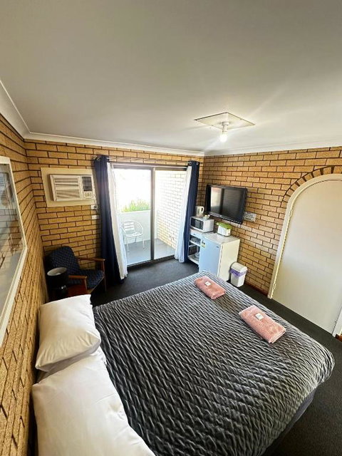 Ocean View Villas - Accommodation Rockhampton 1