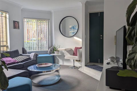 Ocean Villa - Accommodation Rockhampton 0