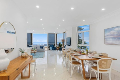 Ocean Vista Escape - A Lofty Beachfront Penthouse - Accommodation Rockhampton 2