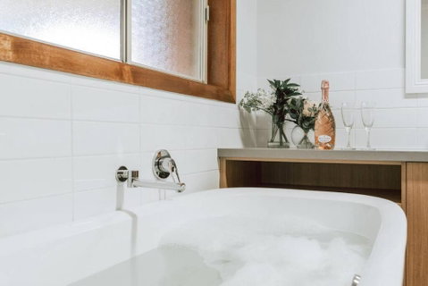 Olinda Rise Retreat House Fire Bathtub And Brekky - Accommodation Rockhampton 2