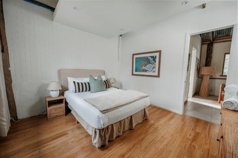 Orchard Cottage - Quiet Farm Escape - Accommodation Rockhampton 1