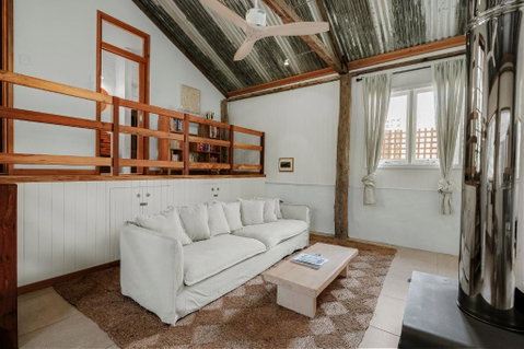Orchard Cottage - Quiet Farm Escape - Accommodation Rockhampton 3