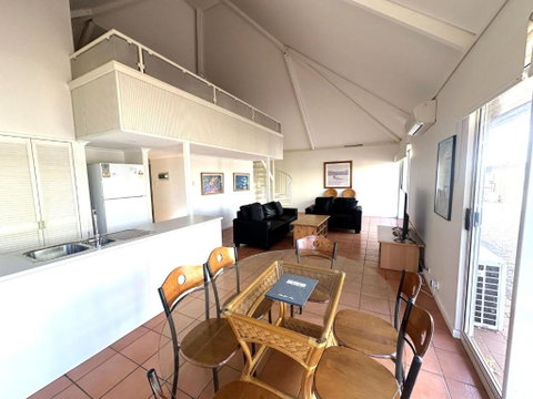 Osprey Holiday Village Unit 123 - Accommodation Rockhampton 0