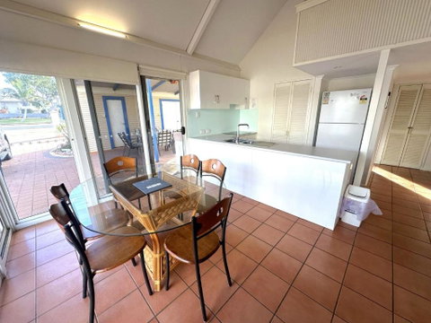 Osprey Holiday Village Unit 123 - Accommodation Rockhampton 1