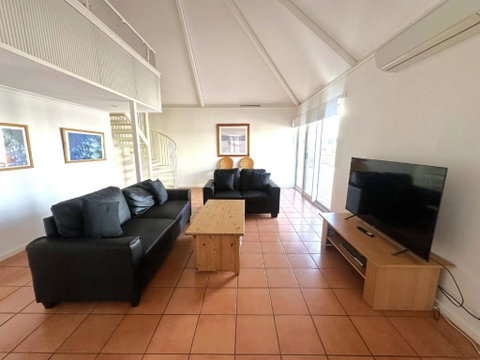 Osprey Holiday Village Unit 123 - Accommodation Rockhampton 3