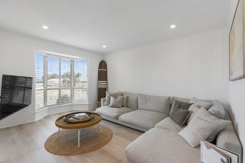 Our Little White House -74 Padman Crescent, Middleton - Accommodation Rockhampton 3