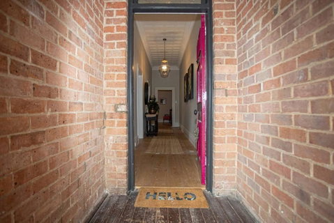 Oxbridge- Period Home In Central Goulburn - Accommodation Rockhampton 2