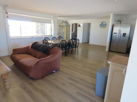PACEYS PLACE - Accommodation Rockhampton 3
