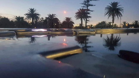 One Bedroom CBD Unit, Walk To Beaches & Cafes - Accommodation Rockhampton 0