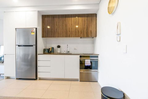 Parliamentary Triangle 1BR Apartment - Accommodation Rockhampton 2